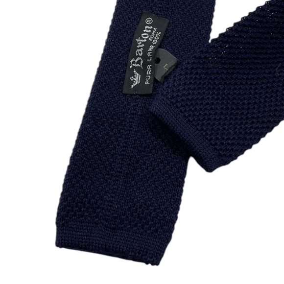 🆕BURTON Solid Navy Knit Wool LUXURY Slim Tie - Picture 4 of 4